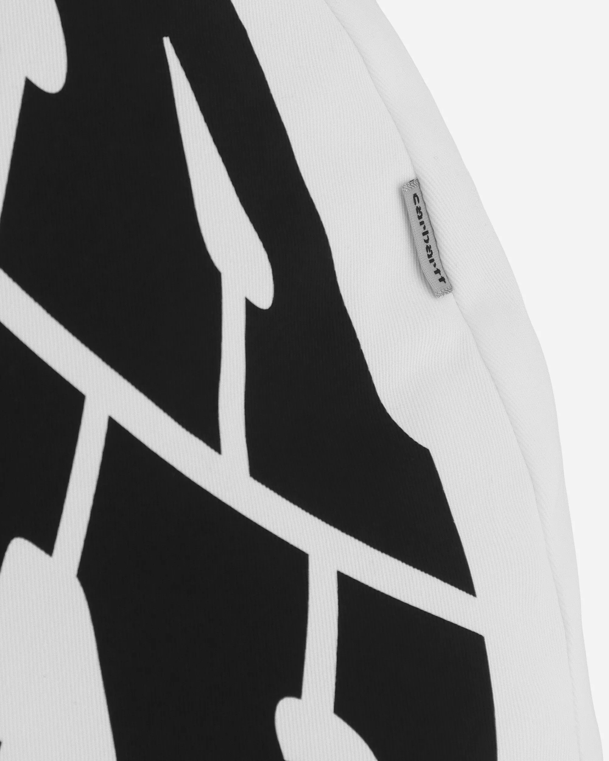 Harttbreaker Pillow White / Black