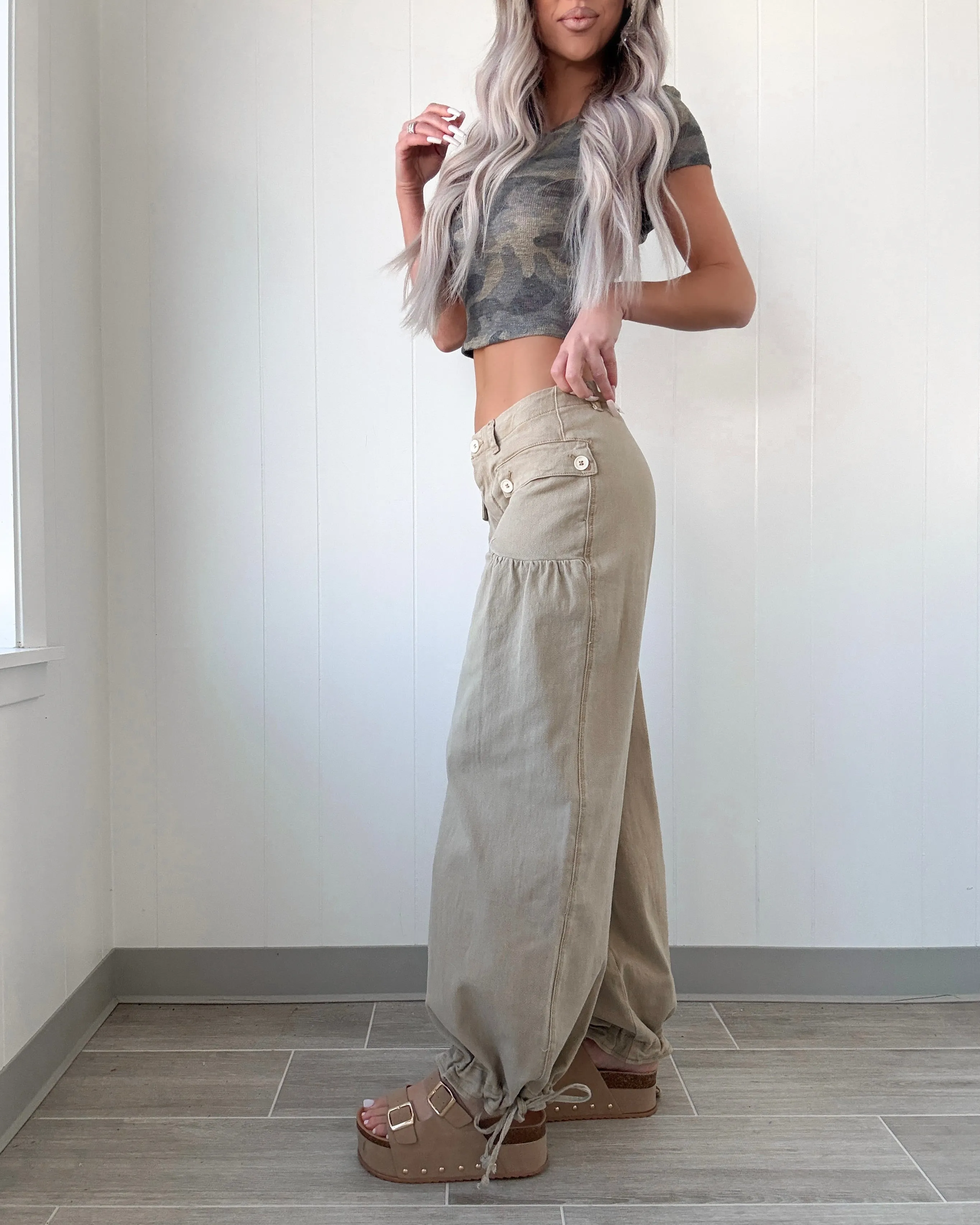 Lilla Mid Rise Jeans - Taupe